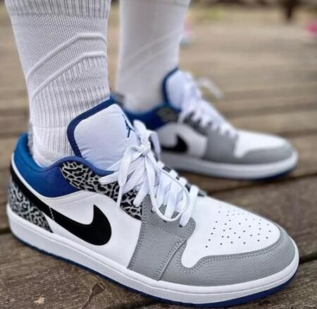 Air Jordan 1 Low SE True Blue