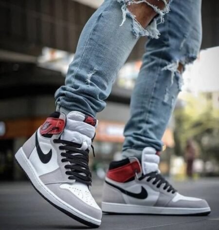 Jordan 1 Retro Smoke Grey