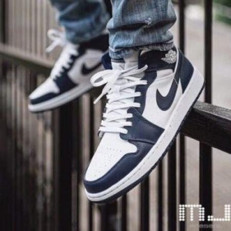 Jordan Retro 1 Mid Obsidian Blue