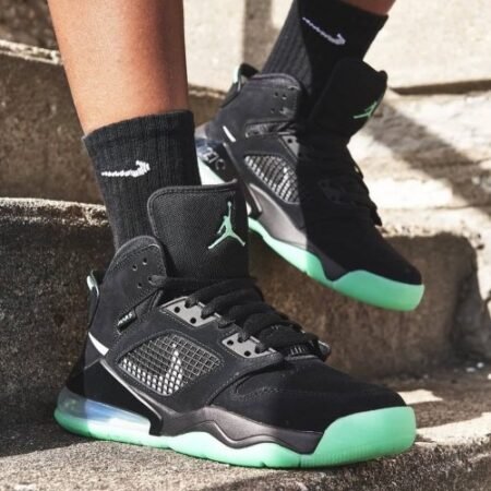 Nike Air Jordan Mars 270