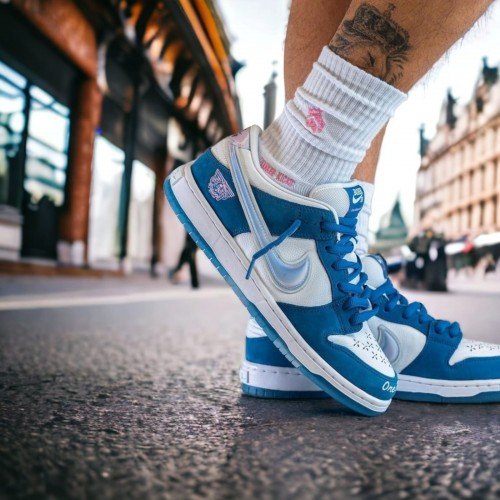 Nike SB Dunk Low Born X Raised with Extra laces inside