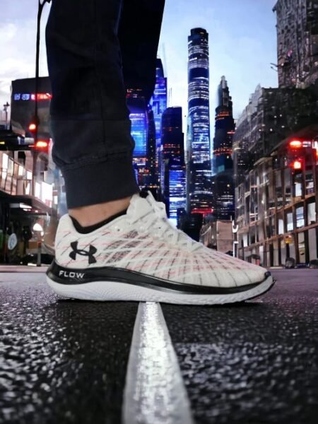 Under Armour Flow Velocity Wind 2 white